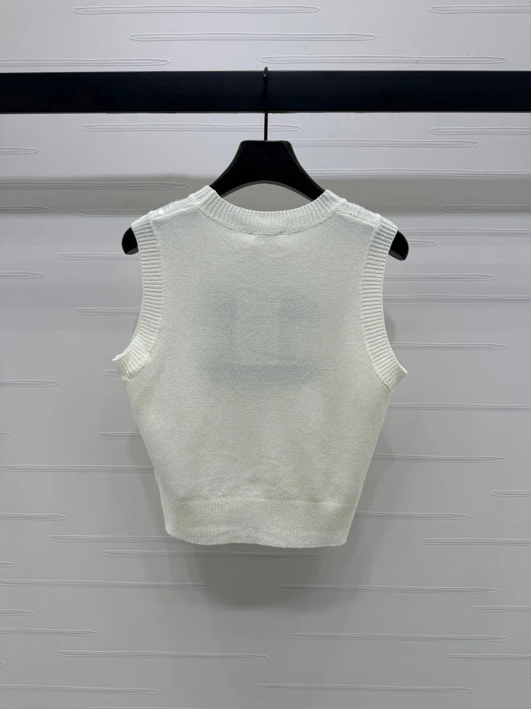 

2025 Summer new style - Beanie with pearl embroidery and round neckline