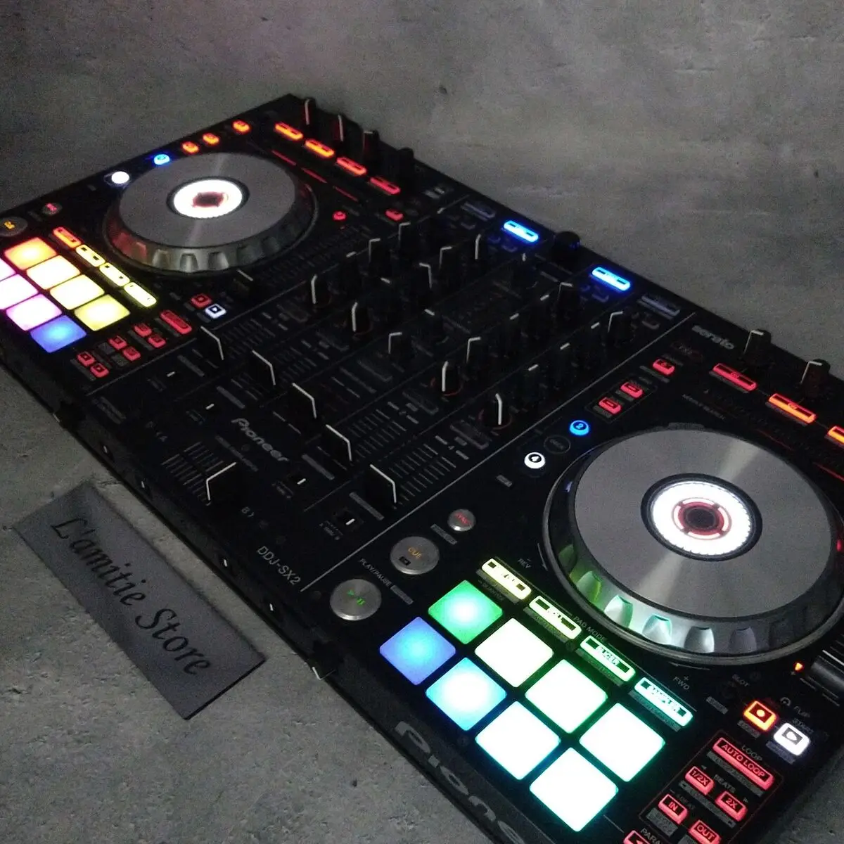 

СОВЕРШЕННО НОВЫЙ 2-дековый Pioneer DJ DDJ-400 Rekordbox DJ