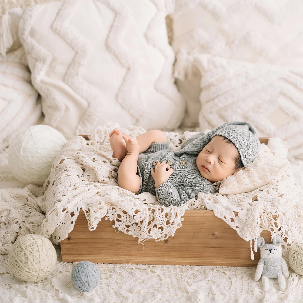 KD Newborn Photography Props Wool Knitted Baby Hat Jumpsuit Set INS Style Pillow Lace Background Blanket Handmade Love Prop