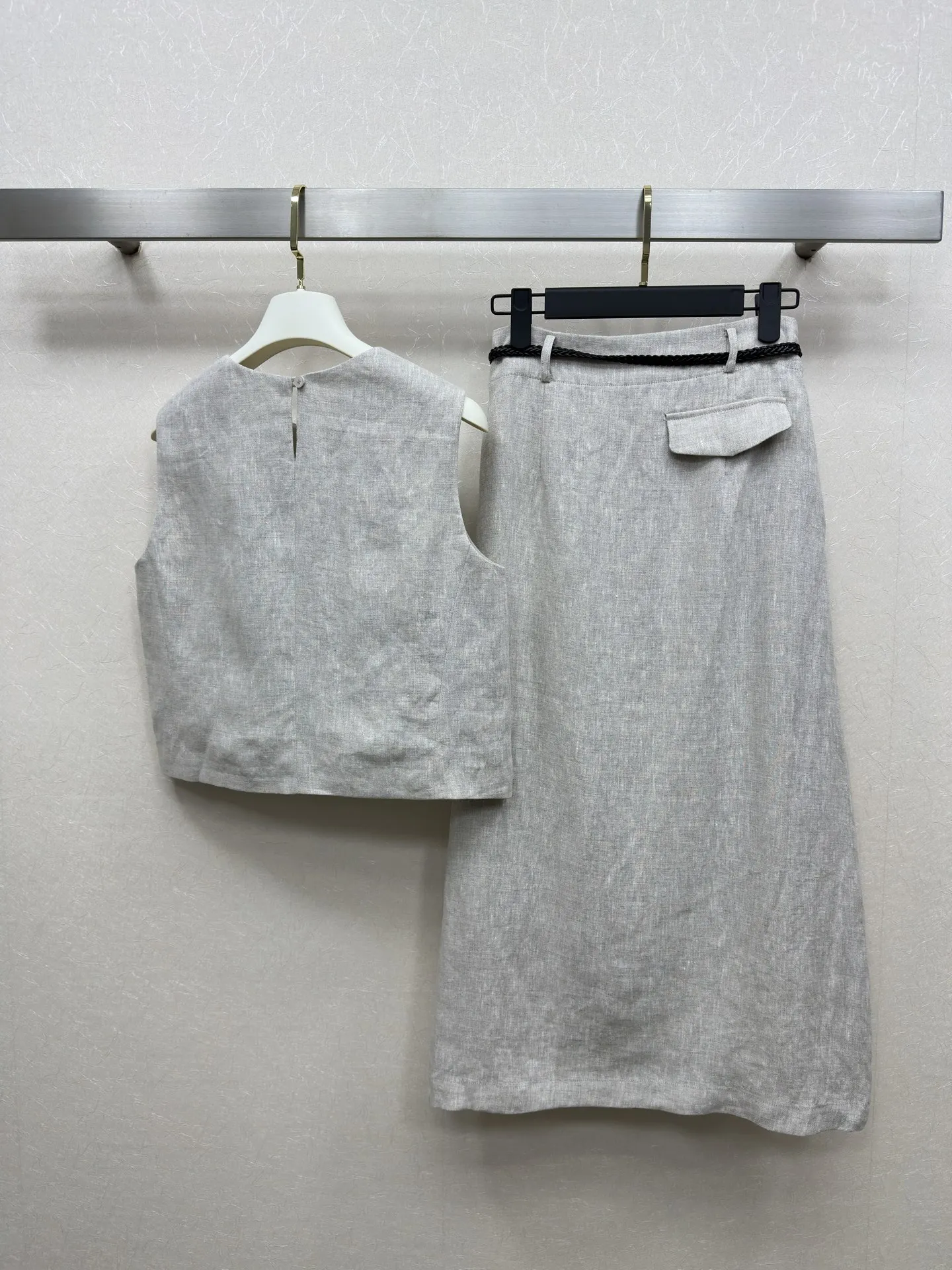 

High Quality Spring And Summer Women's Linen Set Embroidery O-neck Solid Tank Top Belt Buttons Pockets A-line Skirt JQ109