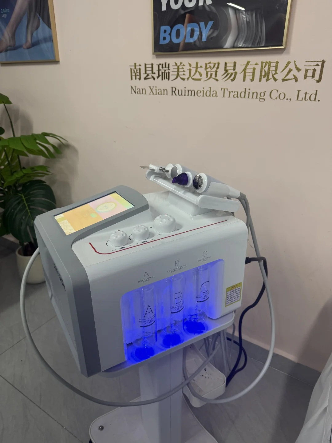 

6-in-1 Smart Facial Exfoliation and Cleansing Microdermabrasion H202 Facial Lifting Hydraulic Facial Beauty Machine