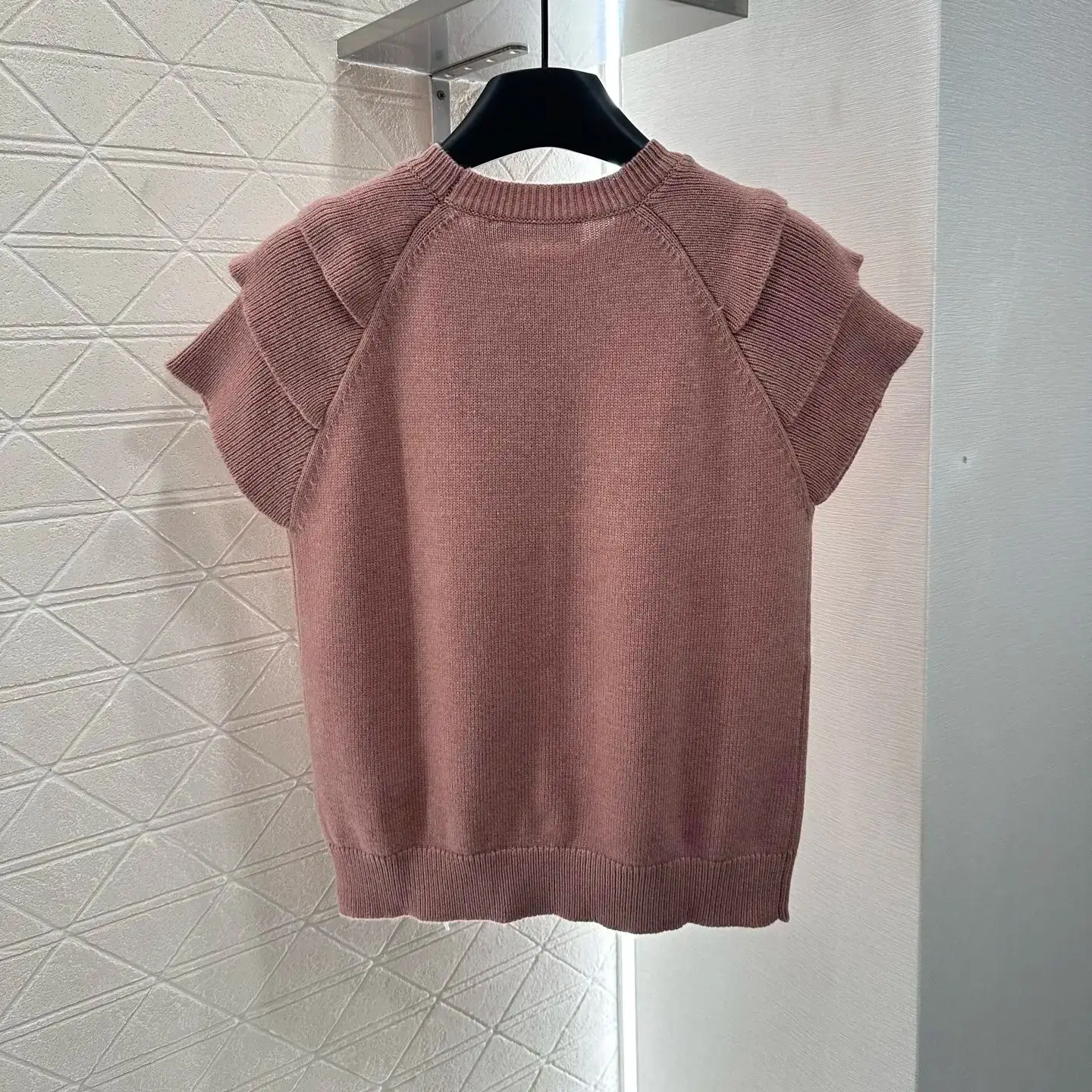 

2025 New Products on the Shelves Cashmere Wool Yarn Woven Crochet Letter Knitted Short Sleeve Round Neck Short Sleeve Sweater
