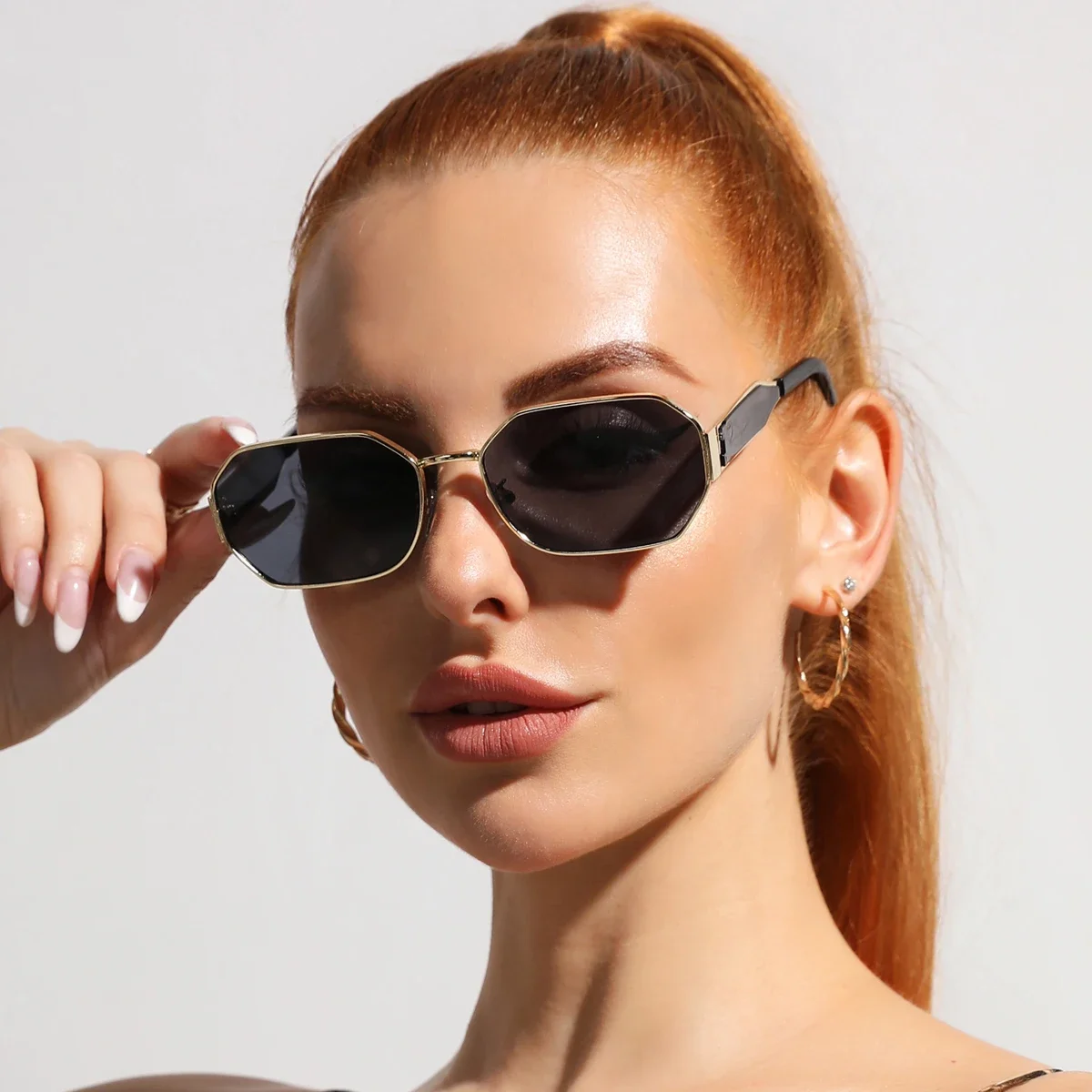 Neue Mode Vintage Sonnenbrille Frauen Männer Marke Designer Retro Metall Rechteck Sonnenbrille Weiblich Männlich Beliebte Schwarz Brillen