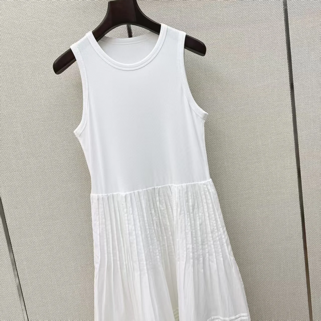 Women New Summer Fashion Solid Color White Sleeveless Slim Knitted Round Collar Splicing Hollow Openwork Hem Long Pleated Dress