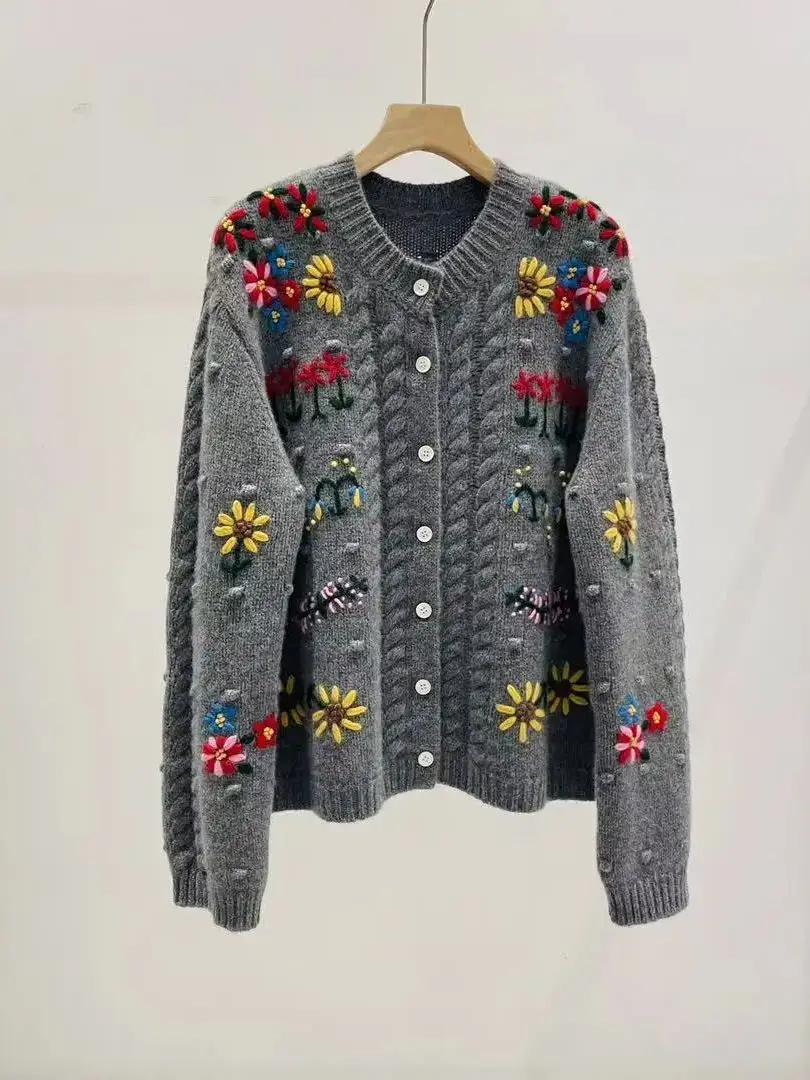 

Winter heavy embroidery hand crochet pure cashmere cardigan