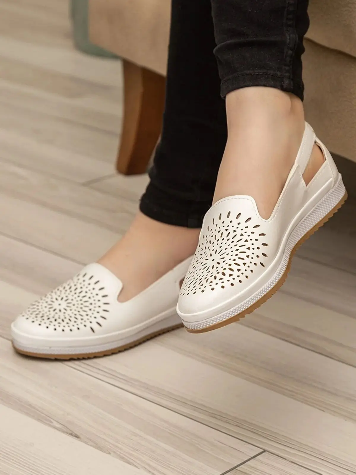 Women's Laser Air Perforated Full Orthopedic Shoes Summer 2023 Comfortable Sweatproof Odor-free Flexible Sole 2022 Women Fashion