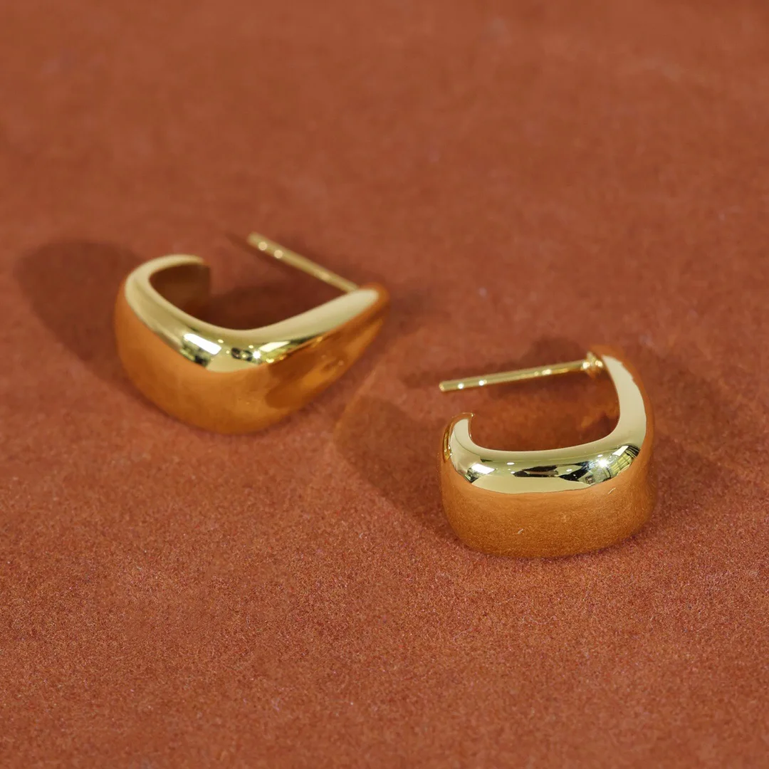 

MADALENA SARARA 18K Yellow Gold Women Earrings Large Trapezoid Circle High Quality Polished Brightness