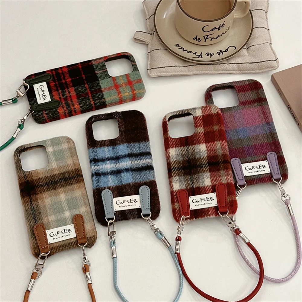 

New winter cute plaid plush phone case with hanging rope, suitable for iPhone 17 13/14/15/16 Pro Max, anti fall protection
