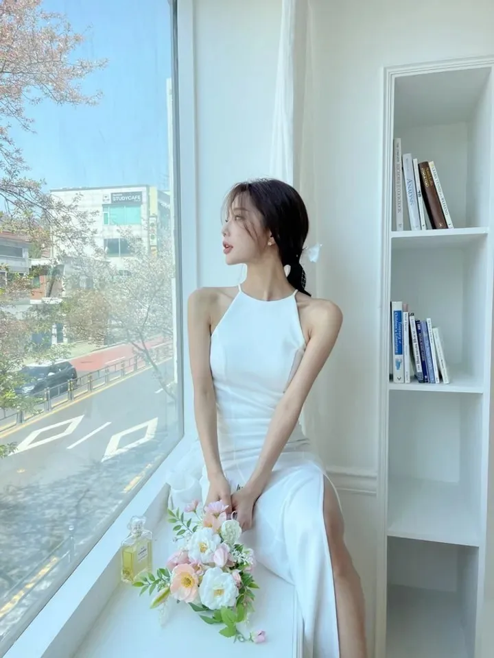 Proste suknie ślubne z dekoltem typu halter, z wysokim rozcięciem, bez pleców, suknie dla druhen, eleganckie suknie ślubne, szyte na miarę.