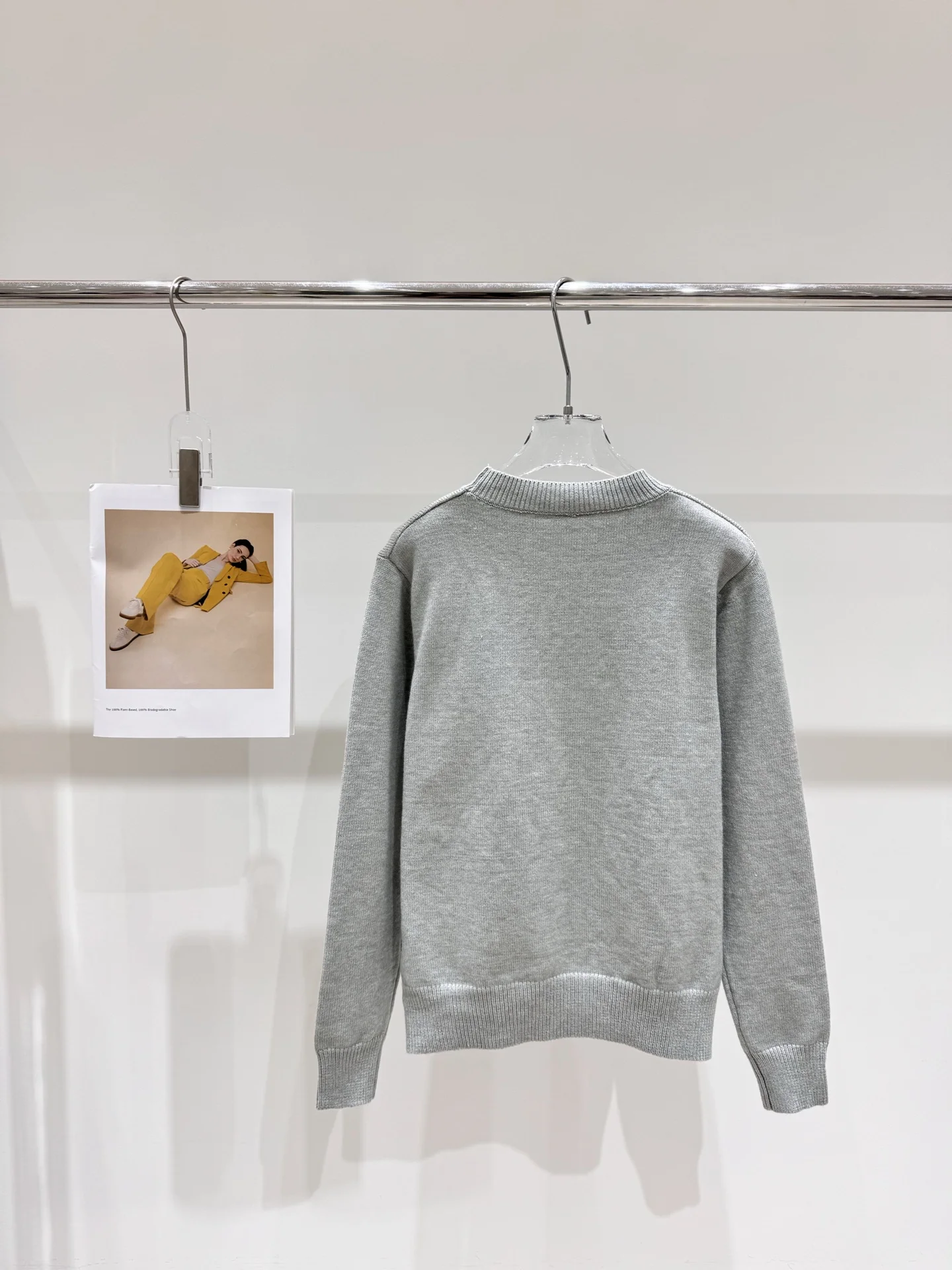 

Winter 2025 New Fashion Versatile Round Neck Fox Knit Warm Jumper