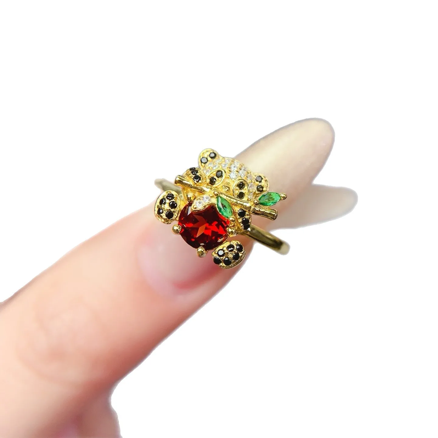 KJJEAXCMY Meisjes Natuurlijke 6x6mm Open Rode Granaat Panda Ring 925 Puur Verzilverd 18K Goud Kerstcadeau voor Vriendin Bruiloft