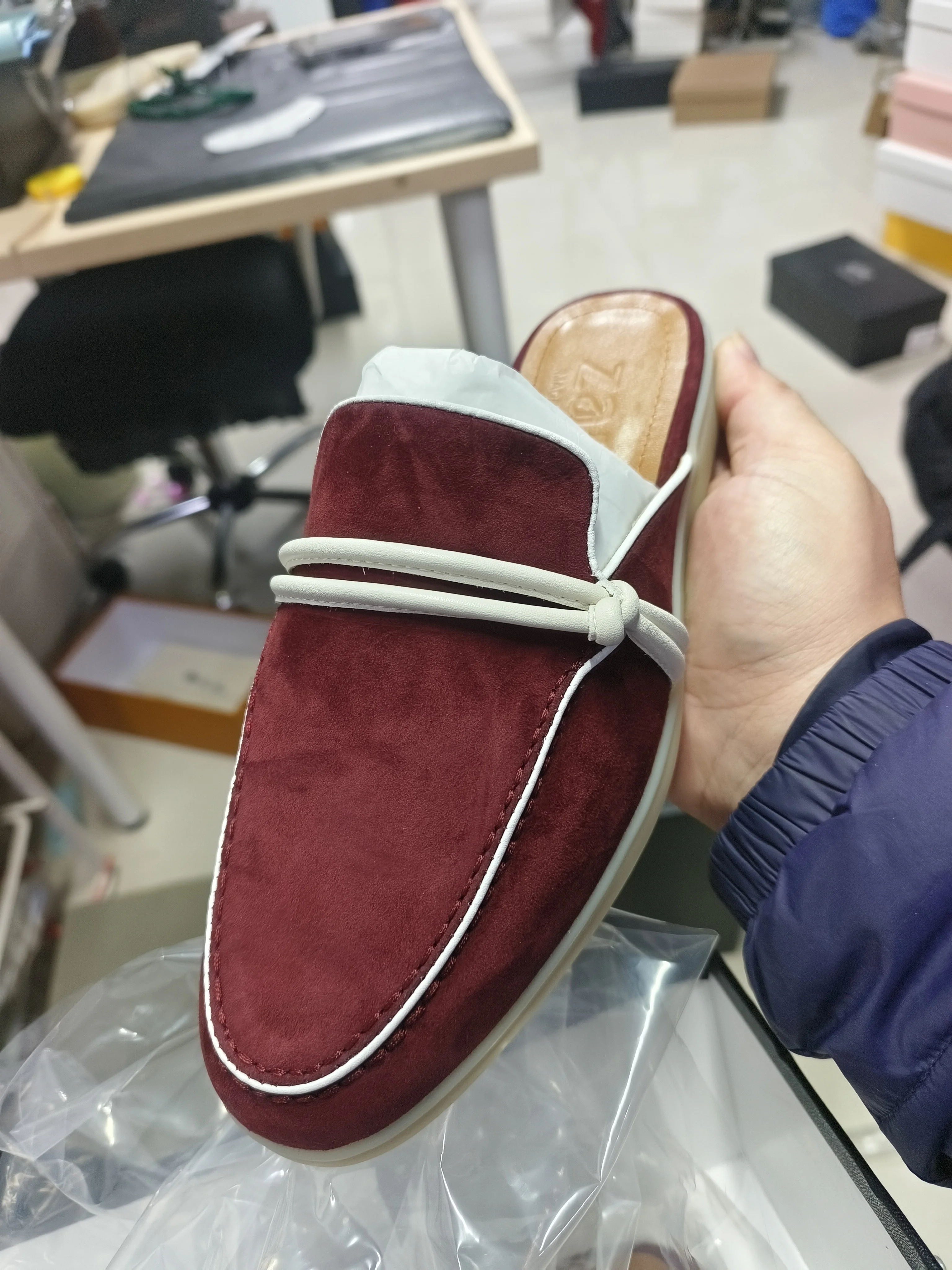 

Luxury Design Women's Loafers 2026 Summer New Flat Mules Casual Suede Leather Shoes for Women Comfortable Moccasins Footwear