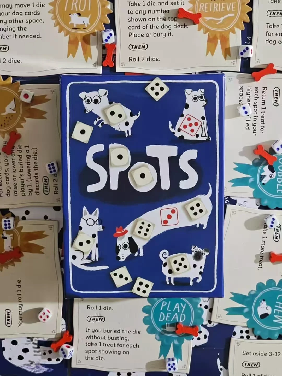 البقع | لعبة نرد الكلب اللطيفة مثل Yahtzee مع ميكانيكا البطاقة | لعبة الحفلات المحمولة الصديقة للسفر لمحبي الحيوانات الأليفة #1