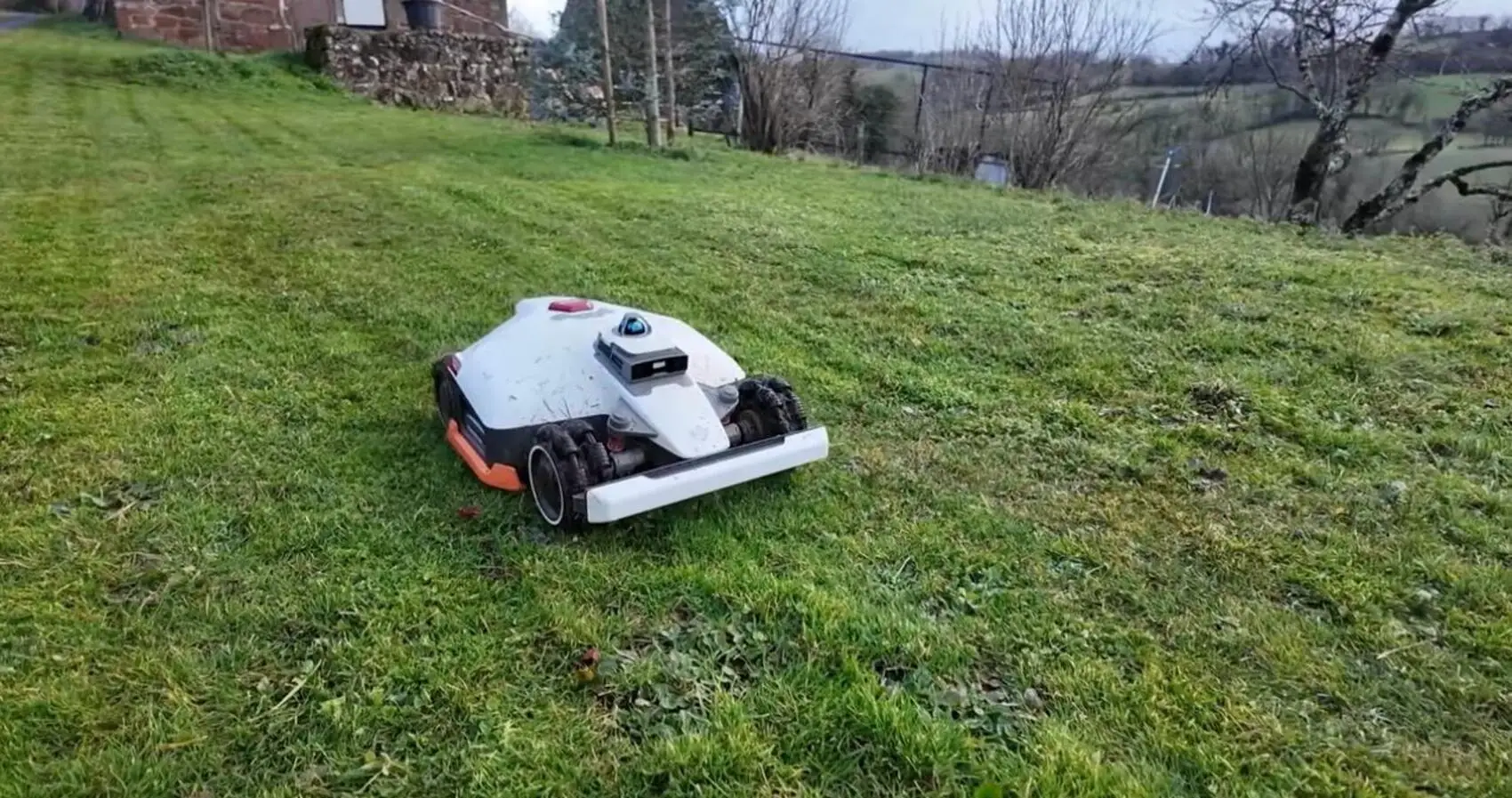 🔥 PRIME 2026 Mammotion LUBA 3 AWD 3000H Robot Lawn Mower ⚡️ Smooth Smart Navigation & Reliable 360° Performance 🚀