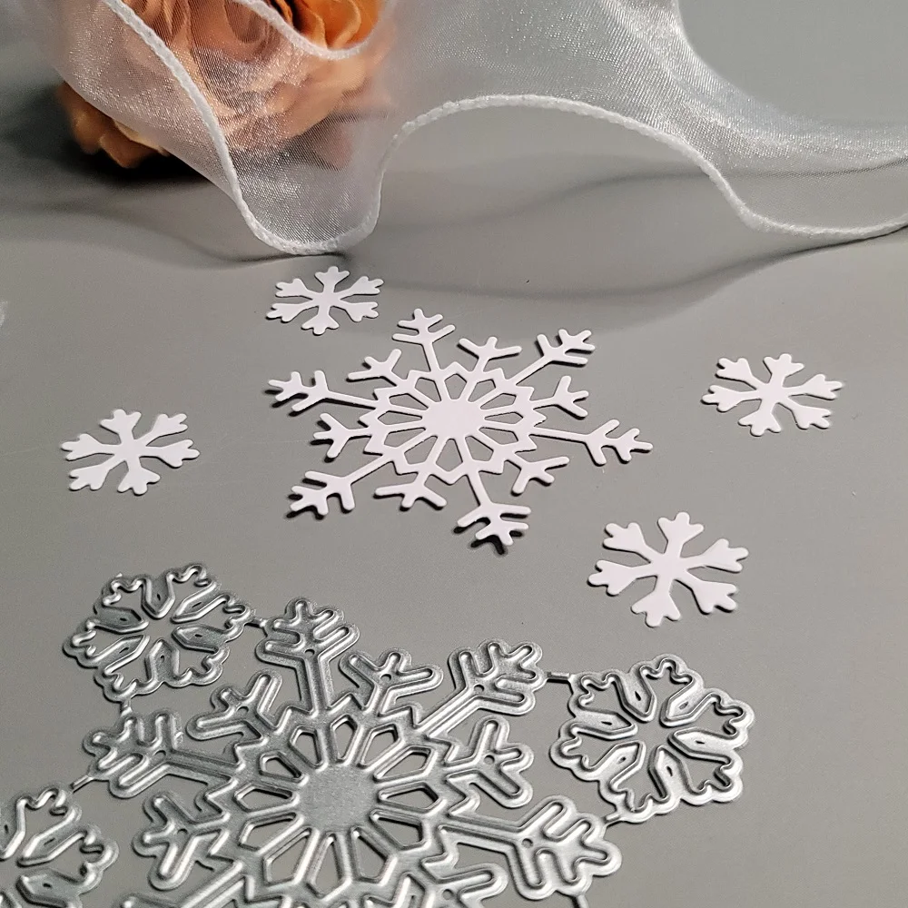 Płatki śniegu Metalowe matryce do wycinania Scrapbook Embossing Snowflake Die Cuts Album DIY Craft Cutting Die Snowflakes Dies