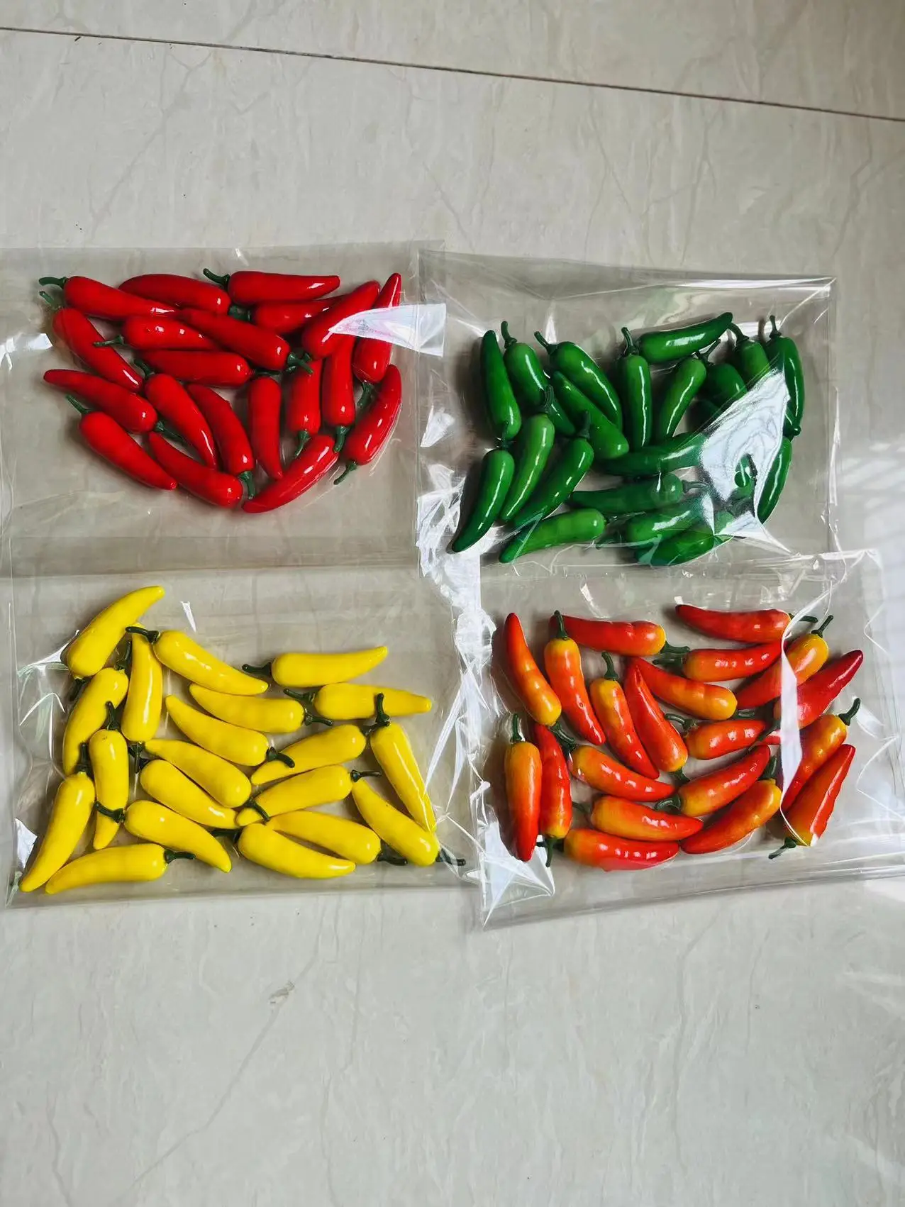 10 Stück Mini Künstliche Früchte und Gemüse: Apfel, Birne, Pfirsich, Banane, Orange, Zitrone, Paprika, Chili, Kartoffel, Tomate für Heim- und Küchendekoration – Detail 9