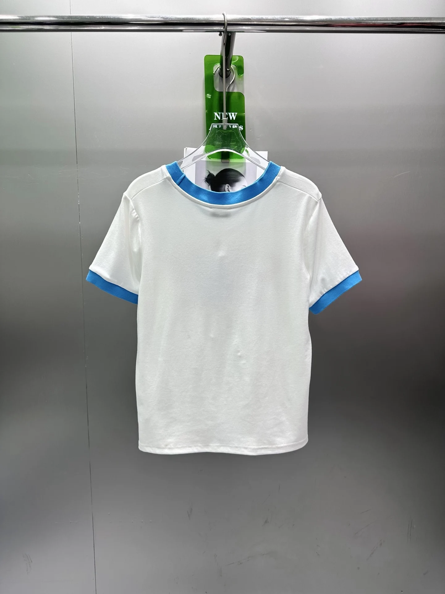 

2026 Women T-shirt Spring New Fashion Round Neck Color Contrast all Fit Classic Women T-shirt