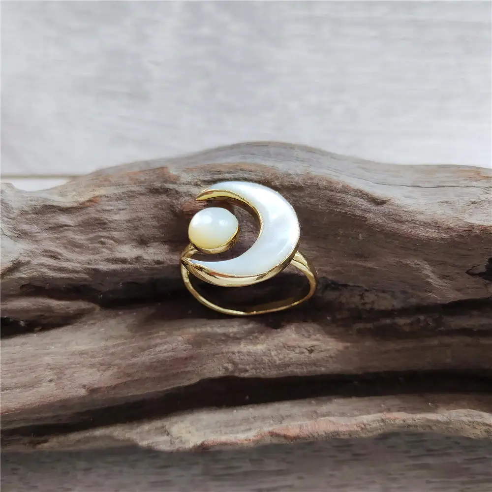 FUWO Wholesale Unique Design Crescent Earth Shell Ring,Golden Plated Mother Of Pearl Jewelry For Women 5Pieces/Lot RG508