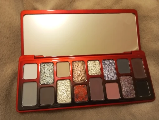 Chéeryep Makeup Eyeshadow Palette 16 Color Neutral Eye Shadow Plate Make Up Earth Color Matte Glitter Vegan,Cruelty-free photo review