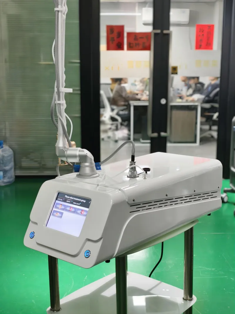 Professional level skin carbon dioxide lase machine Carbon dioxide lase machine Skin tightening portable