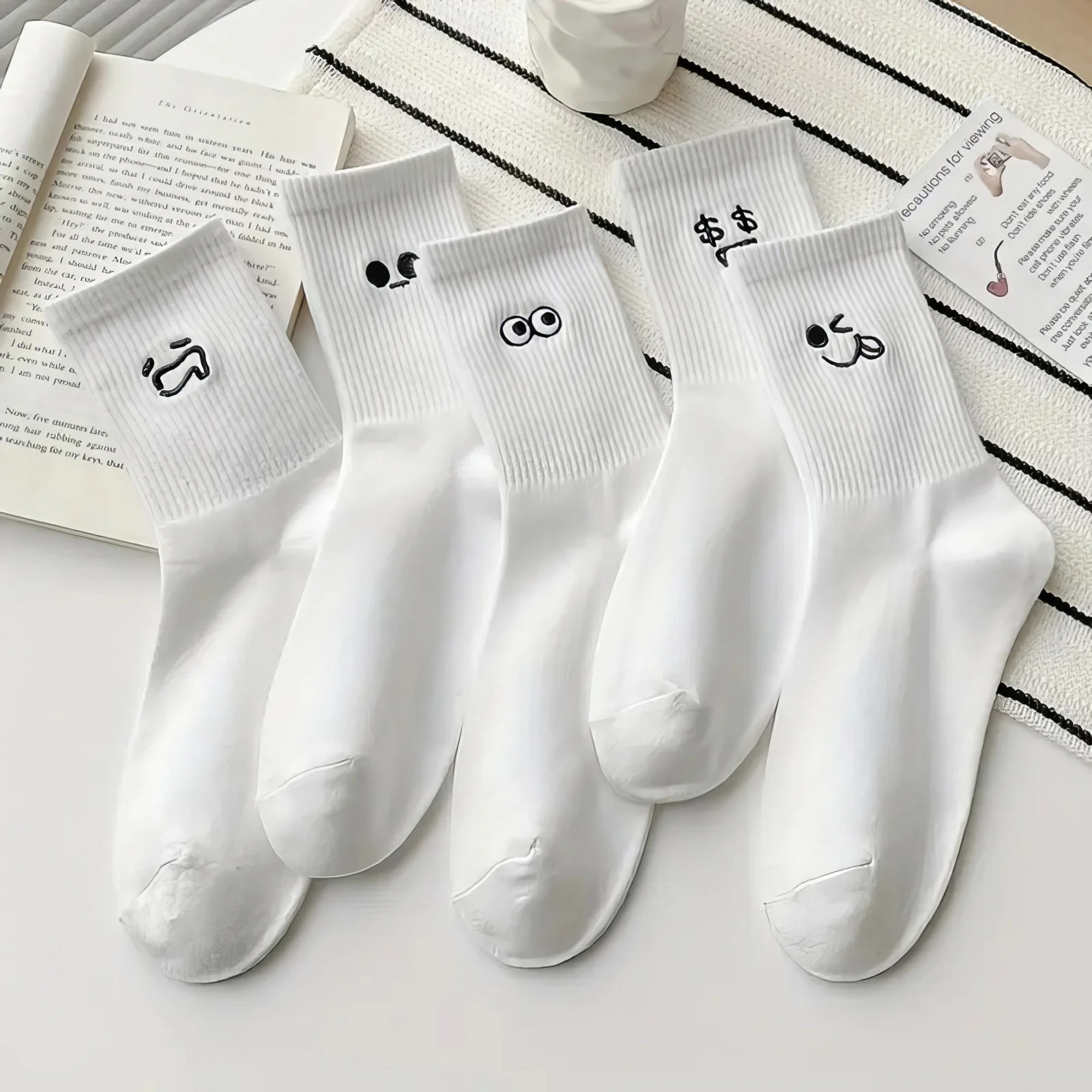 

10 Pairs of Cute Expression Socks, Fashionable Mid Tube Socks, Comfortable, Suitable for Outdoor Sports, Daily Life, Travel
