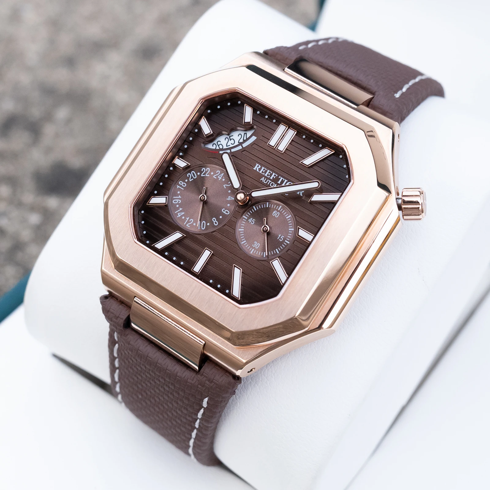 ساعة ريف تايجر بمينا بني وذهبي وردي من الجلد المربع - ساعة ميكانيكية مضيئة متعددة الوظائف مقاومة للماء مع تاريخ RGA20S9
