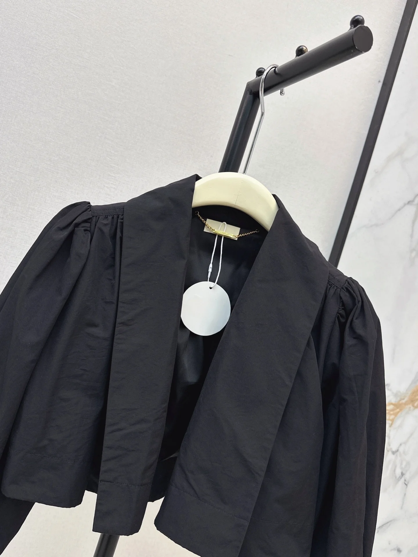 2026 Women Jacket Lapel Collar Ruffle Detail Cropped Open Front Long Sleeve Outerwear Trench‑Like Woven Texture