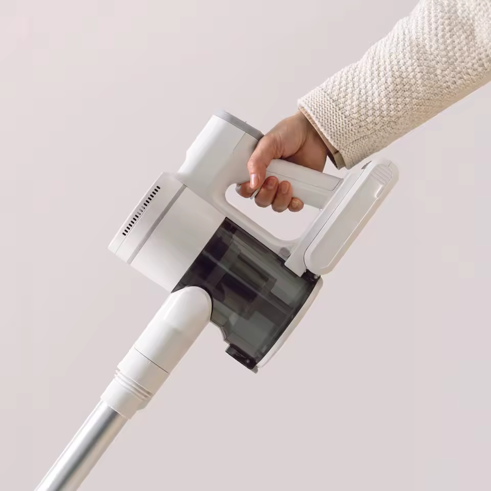 홈리아 기본 모델의 핸디 청소기 활용 이미지