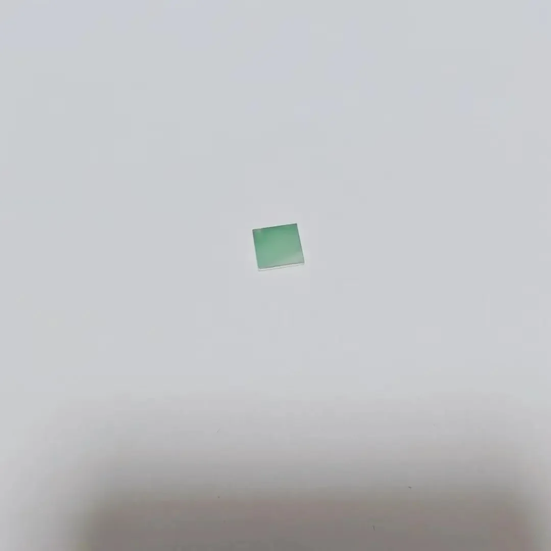 Size 8x8x1mm 510nm To 550nm Green Lights Pass 530nm Narrow Bandpass Filter Glass NBP530-40nm
