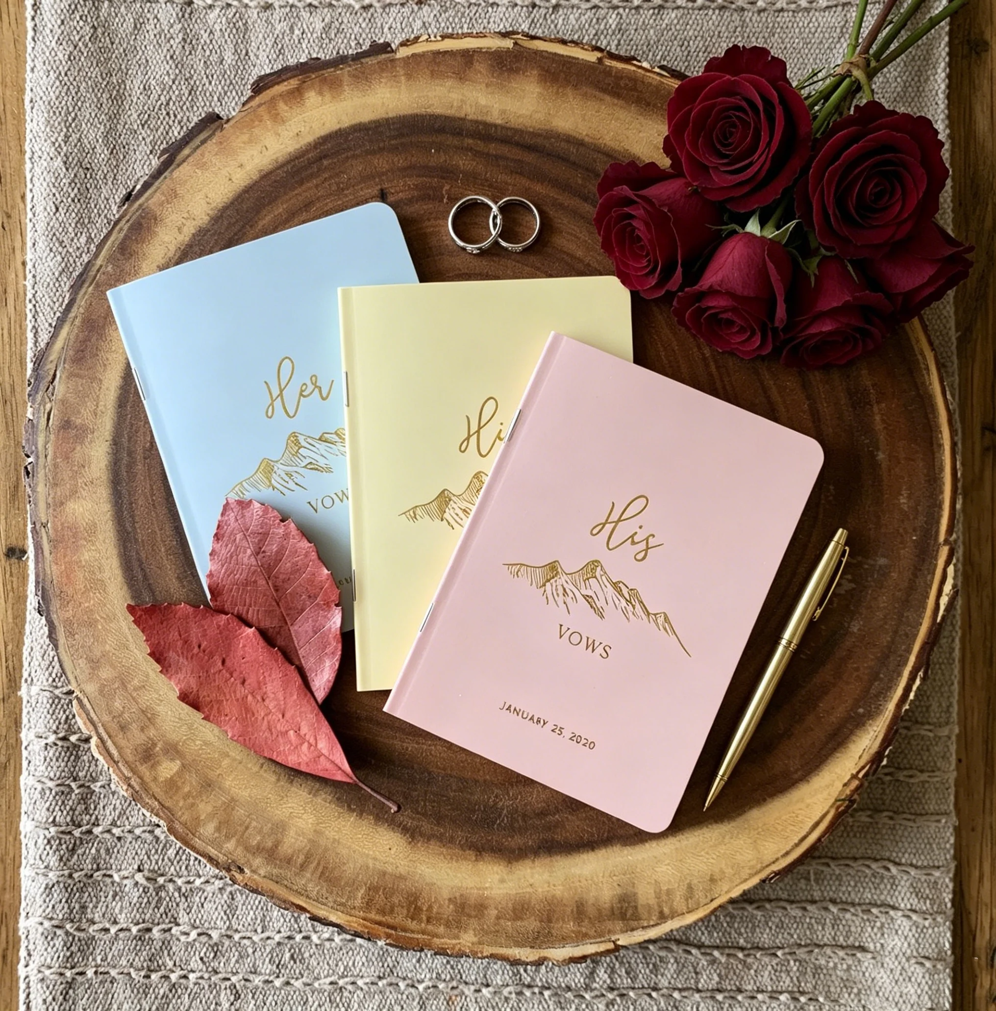 金箔を施した素朴な山の結婚誓約書セット、2冊セット、パーソナライズされたギフト