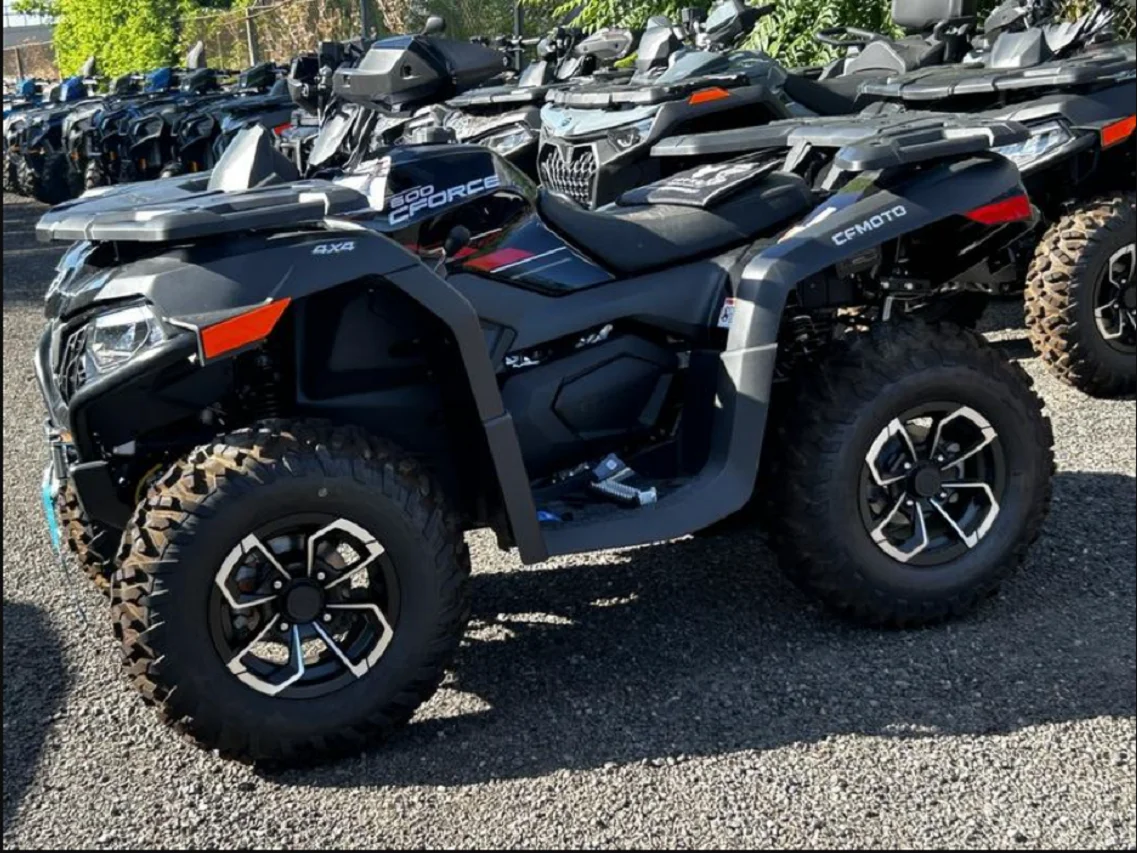 Venda original novo CFMoto CForce 600 Black 4X4 Utility ATV