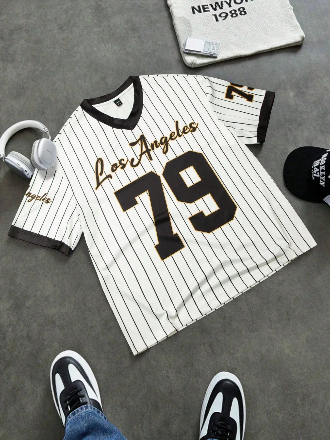 Herren Streetwear College I Herren Sport bedrucktes T-Shirt schwarz V-Ausschnitt Kurzarm T-Shirt Retro-Baseball-Stil modisch