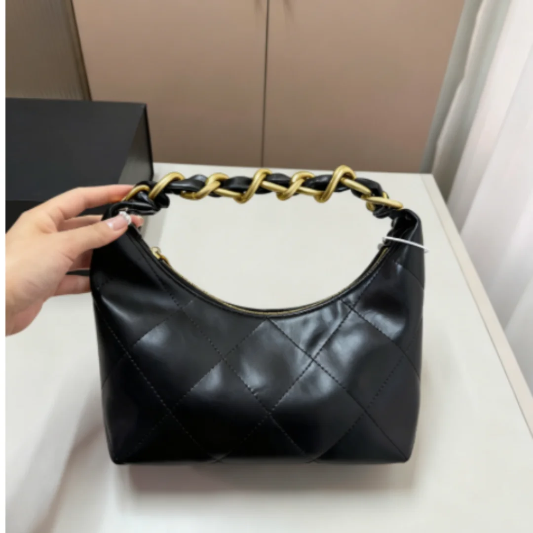 

25th New Style Women's Handbag - Trendy and Fashionable Shoulder Bag