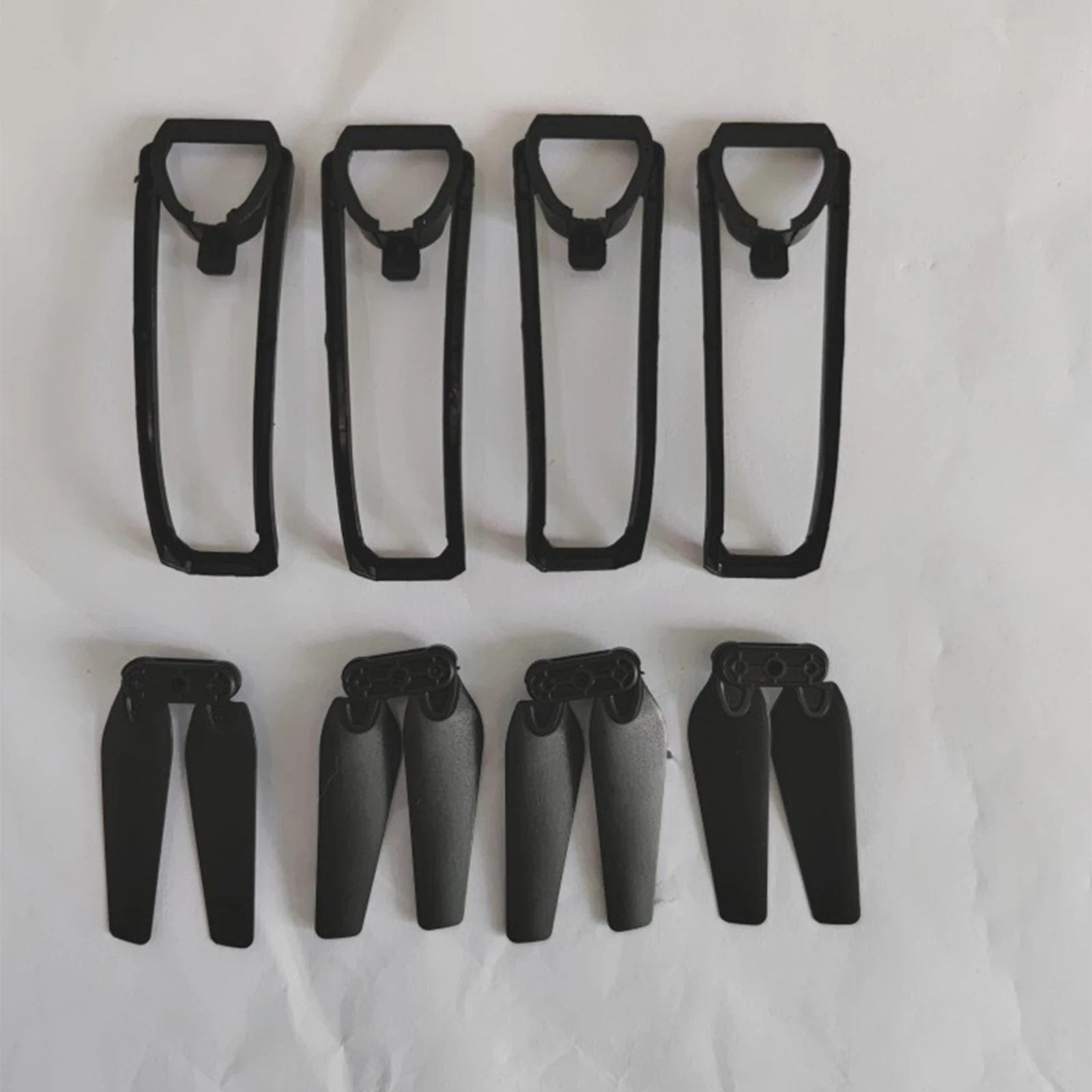 Quadcopter プロペラ ガード セット 高硬度折りたたみ式プロペラ 軽量プロフェッショナル スペアパーツ E88Pro E88 用