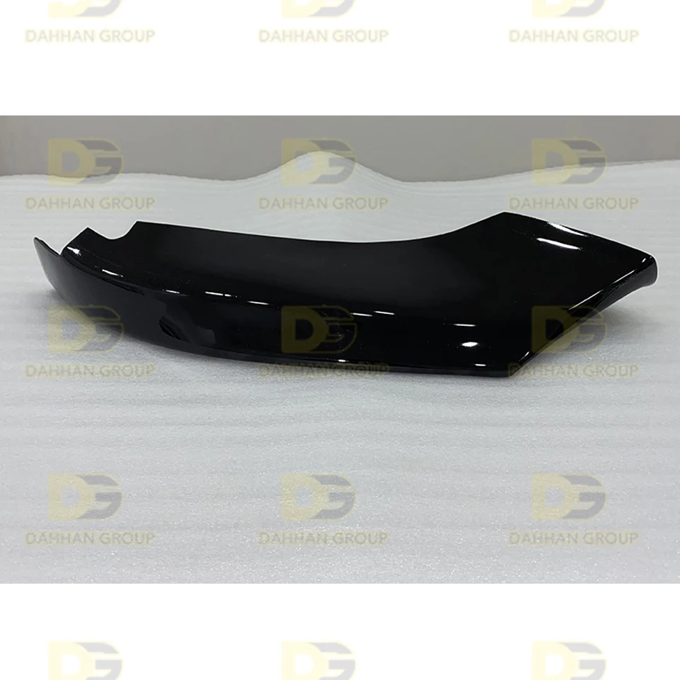 B.M.W 4 Seri F32 F36 M Tech 2014 - 2020 Ekstensi Penutup Sudut Bumper Depan Kaca Piano Kiri dan Kanan Plastik Hitam