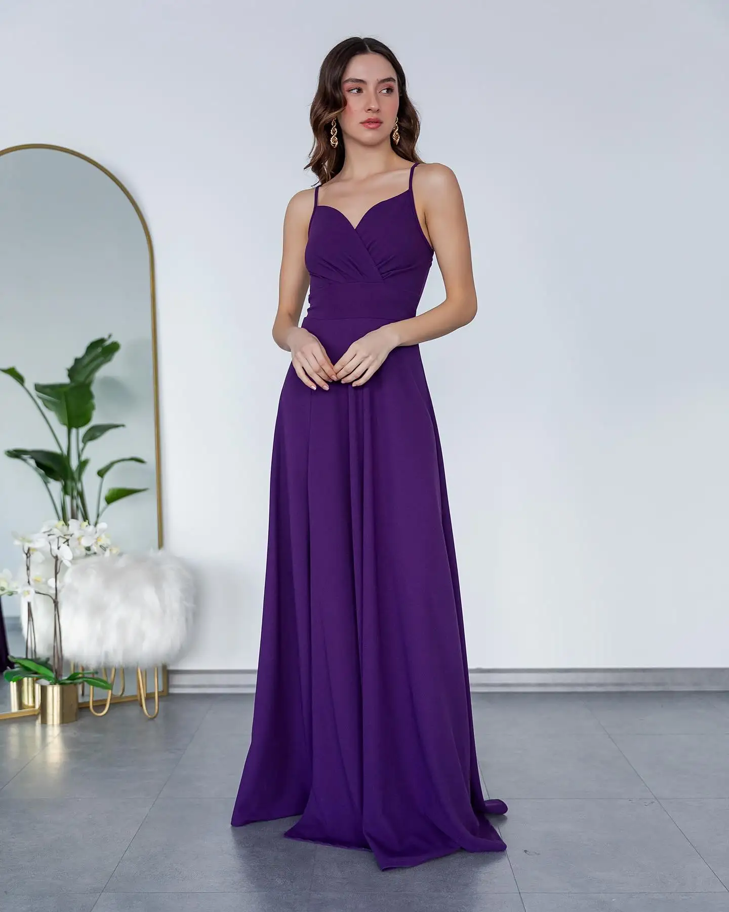 Vestido largo de gasa con tirantes finos para mujer, vestido de fiesta de noche Formal con cuello en V, vestido de dama de honor elegante para boda