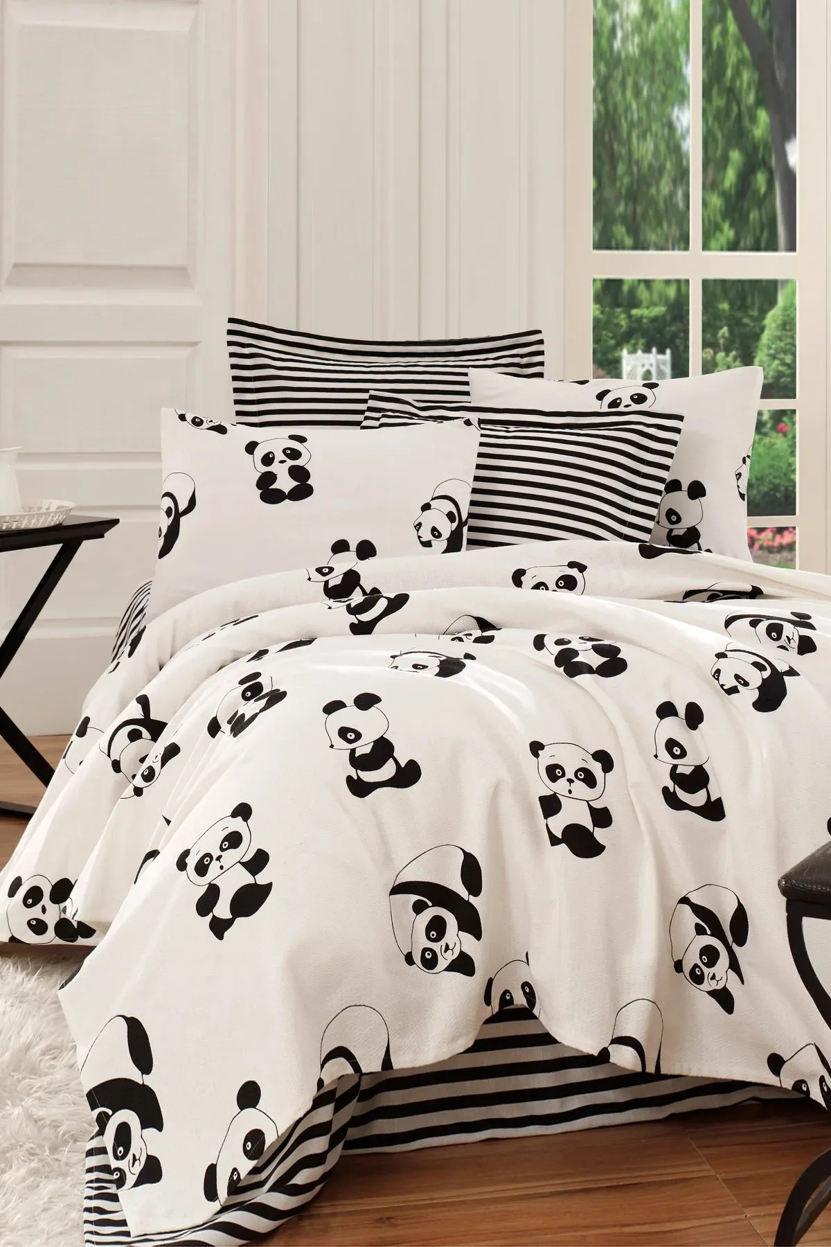 Faiend Home Natural Pique Printed Single B & W Panda Black and White, Made of 100% Cotton Yarn.