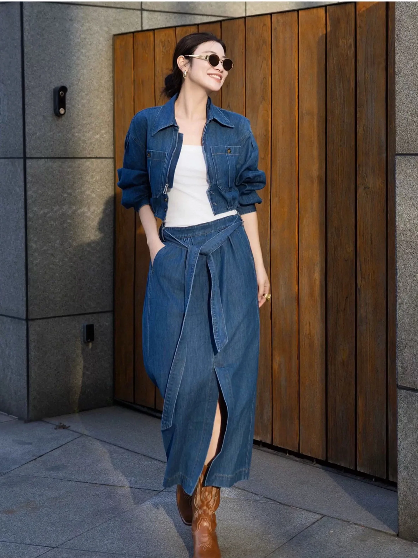 

Повседневный осенний женский модный джинсовый костюм с юбкой