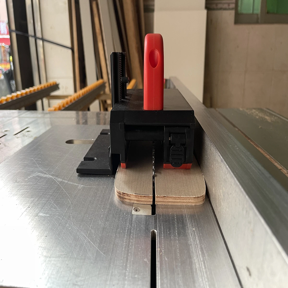 Imagem -06 - Tabela Ajustável Saw Push Block Safety Pusher Acessórios para Carpintaria Safe Stable Desktop Saw Router Table Band Saw Workshop