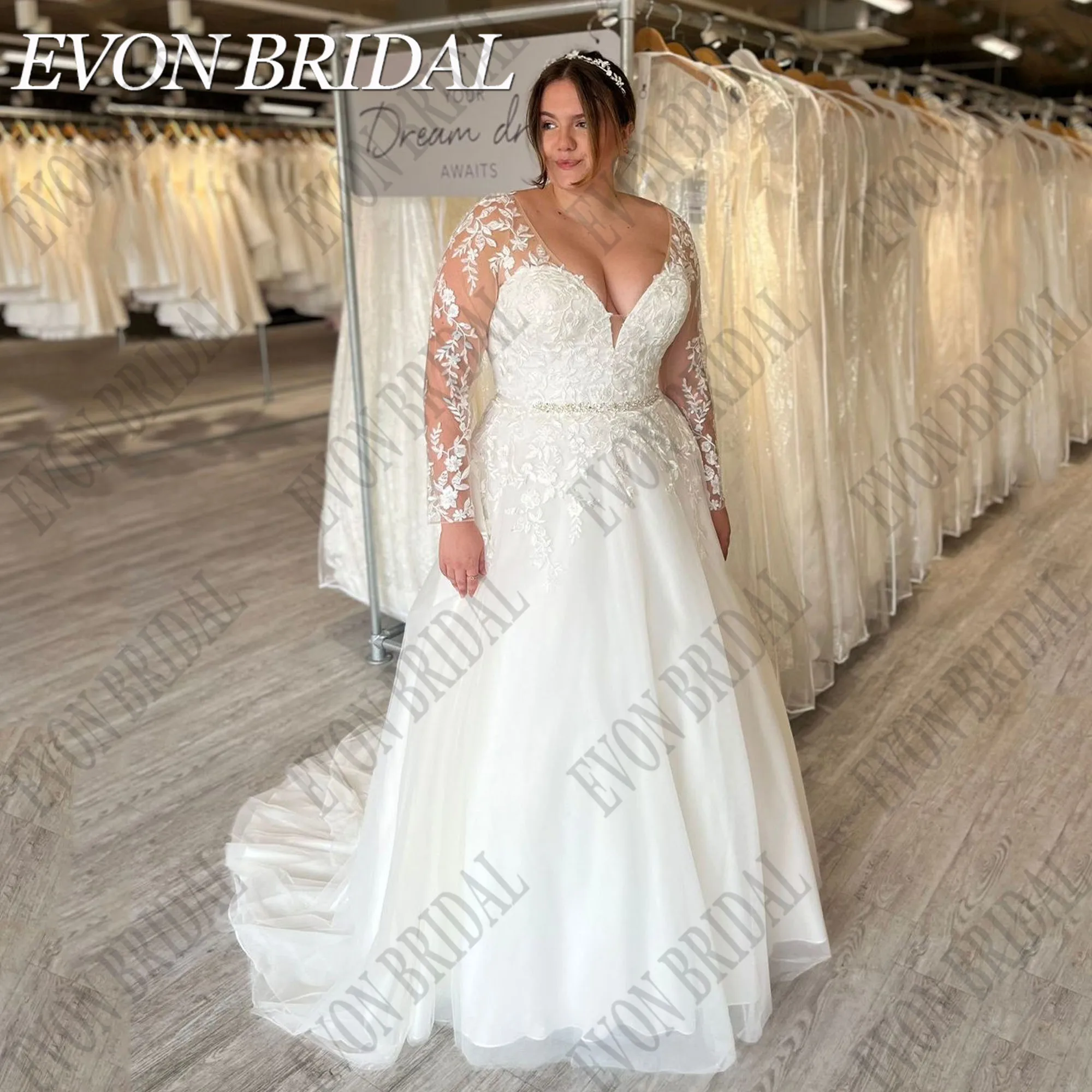 

EVON BRIDAL Plus Size Wedding Dress for Bride Customized V Neck Long Sleeve Applique A Line Lace Elegant Bridal Gown Sweep Train