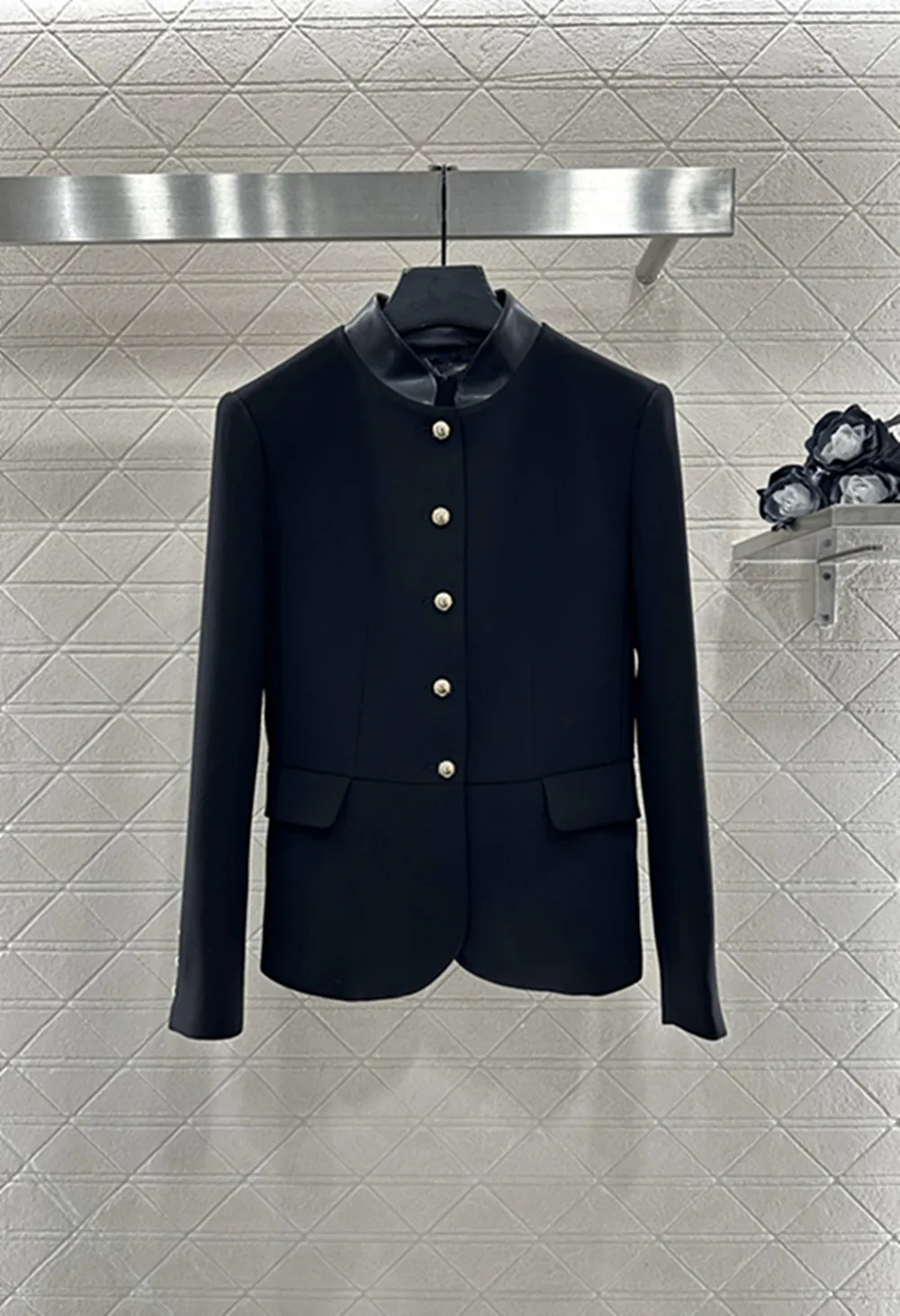 

Women's new stand up collar shoulder single west jacket made of cotton material, fashionable and elegant small suit