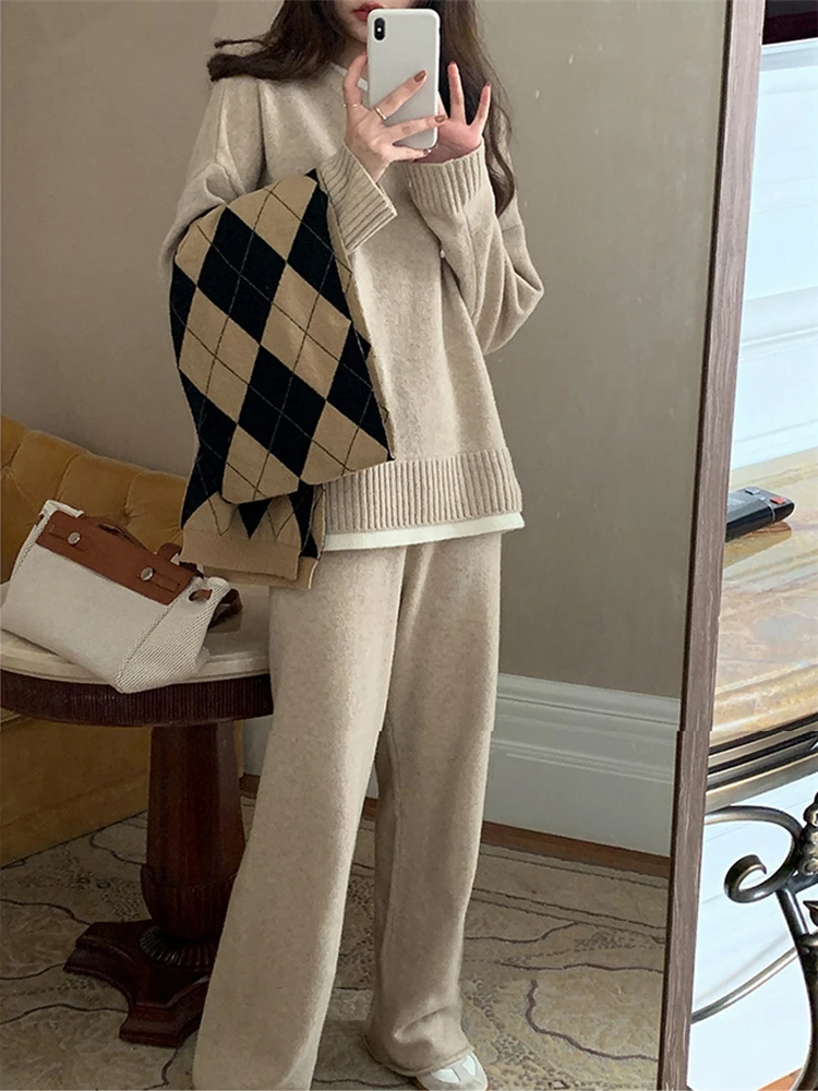 REALEFT Autumn Winter 2 Pieces Women\'s Sets Knitted Tracksuit Patchwork O-Neck Sweater and Loose Wide Leg Pants Pullover Suits