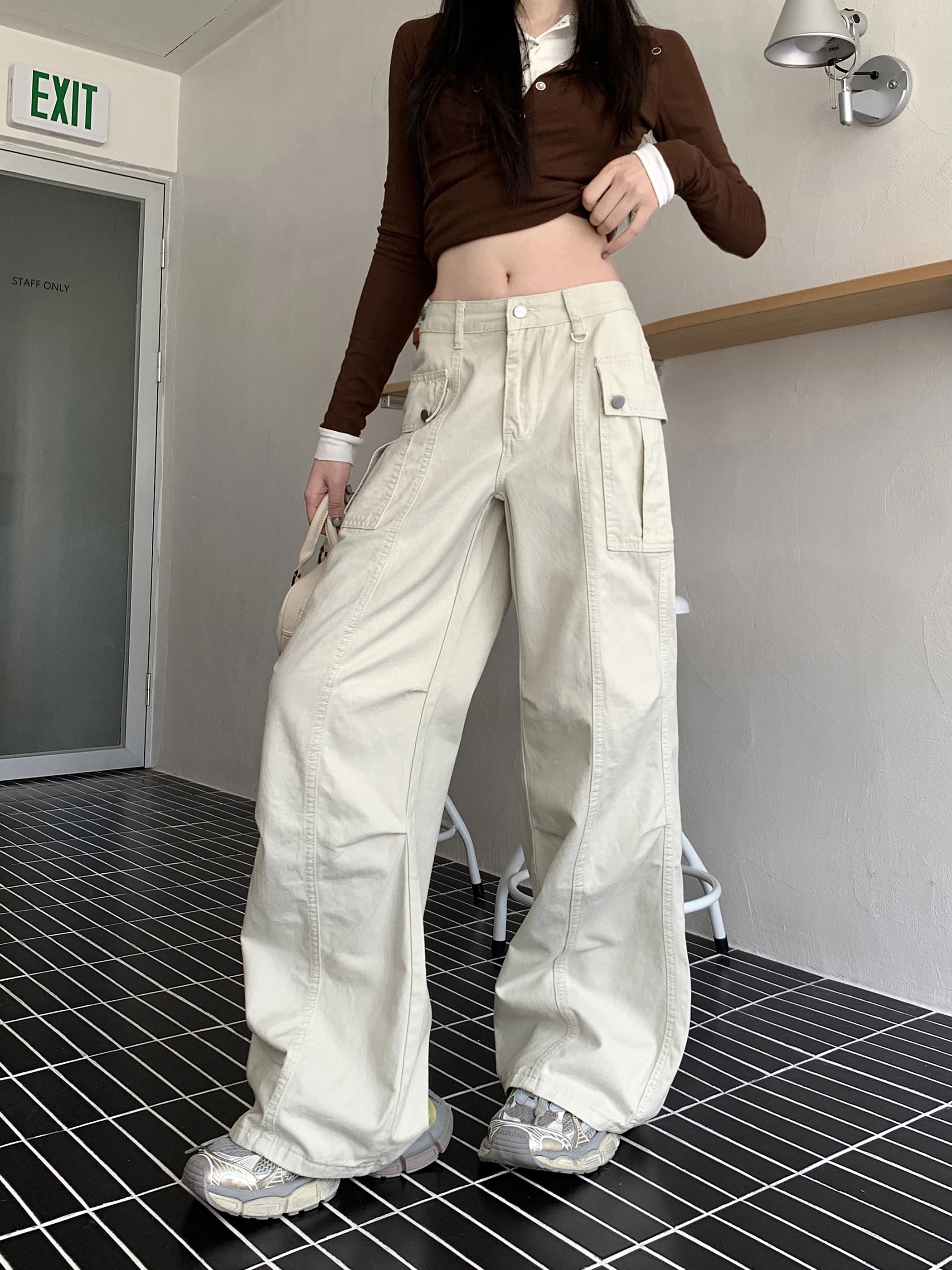 Pantalones multibolsillos con botones de color albaricoque para mujer, moda coreana Harajuku, pantalones de trabajo de calle alta, pantalones rectos sueltos de cintura alta de los años 90