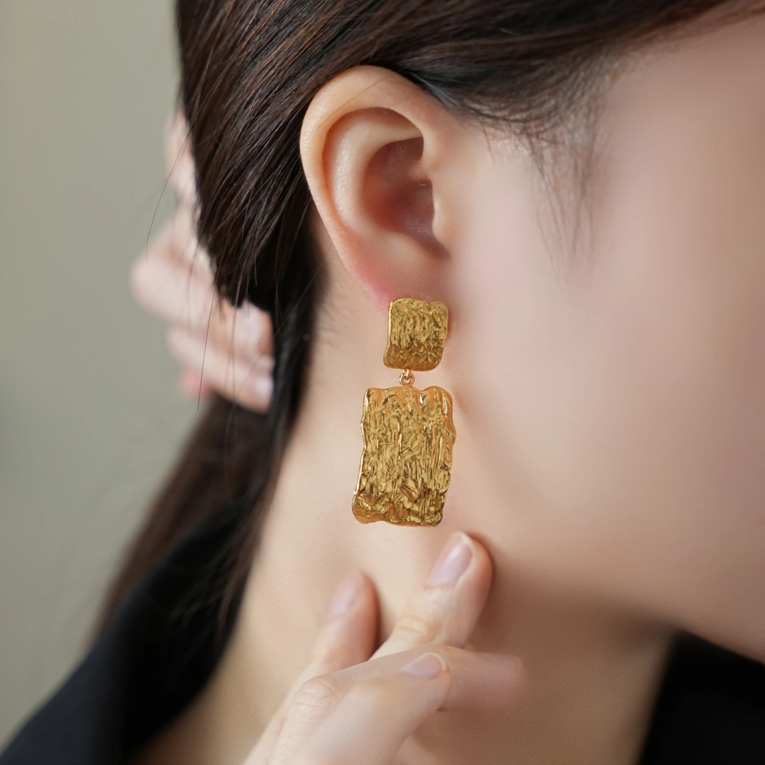 

YAJUNIEL 24K Real Gold Plated Textured Rectangle Statement Earrings for Women Hypoallergenic Dangle Earrings Jewelry Gift