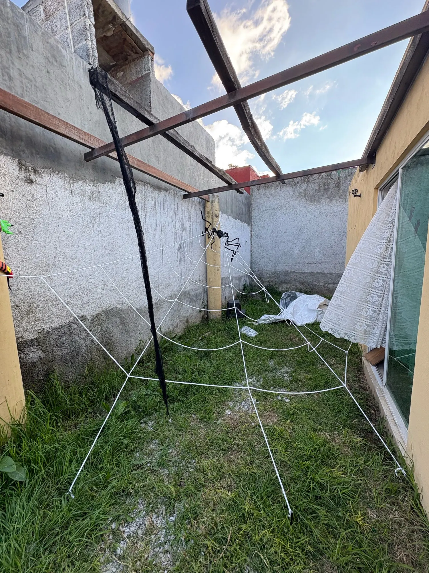Halloween Triangle Spider Web,5m Large Plush Simulation Spider Web,Haunted Home Outdoor Yard Decoration Props photo review
