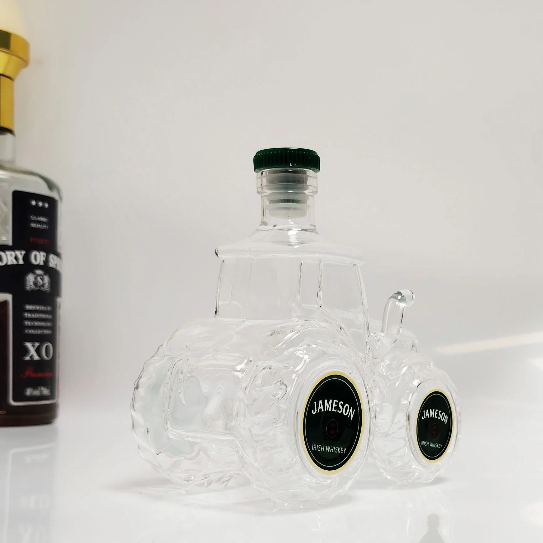 Étui IH édition collector bouteille de whisky Farmall 100Th anniversaire étui de bouteille de whisky édition collector IH décanteur de whisky