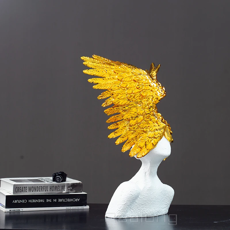 Abstract Art Resin Sculpture Gold Wings Resin Bust Statues Nordic Luxury Handmade Crafts For Home Hotel Desktop Lobby Decor