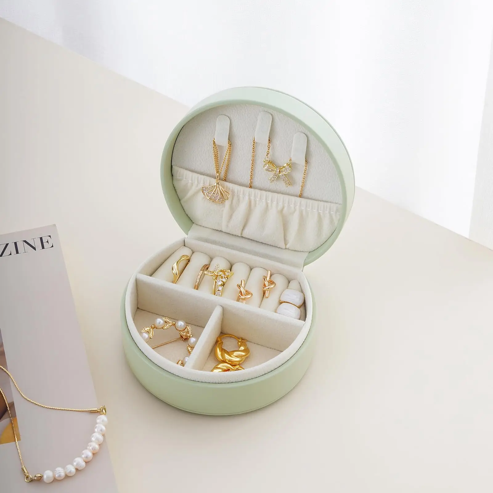 Mini Portable Jewelry Travel Case Small Leather with Handle Jewelry Storage Box For Rings Earrings Necklaces Bridesmaid Gifts