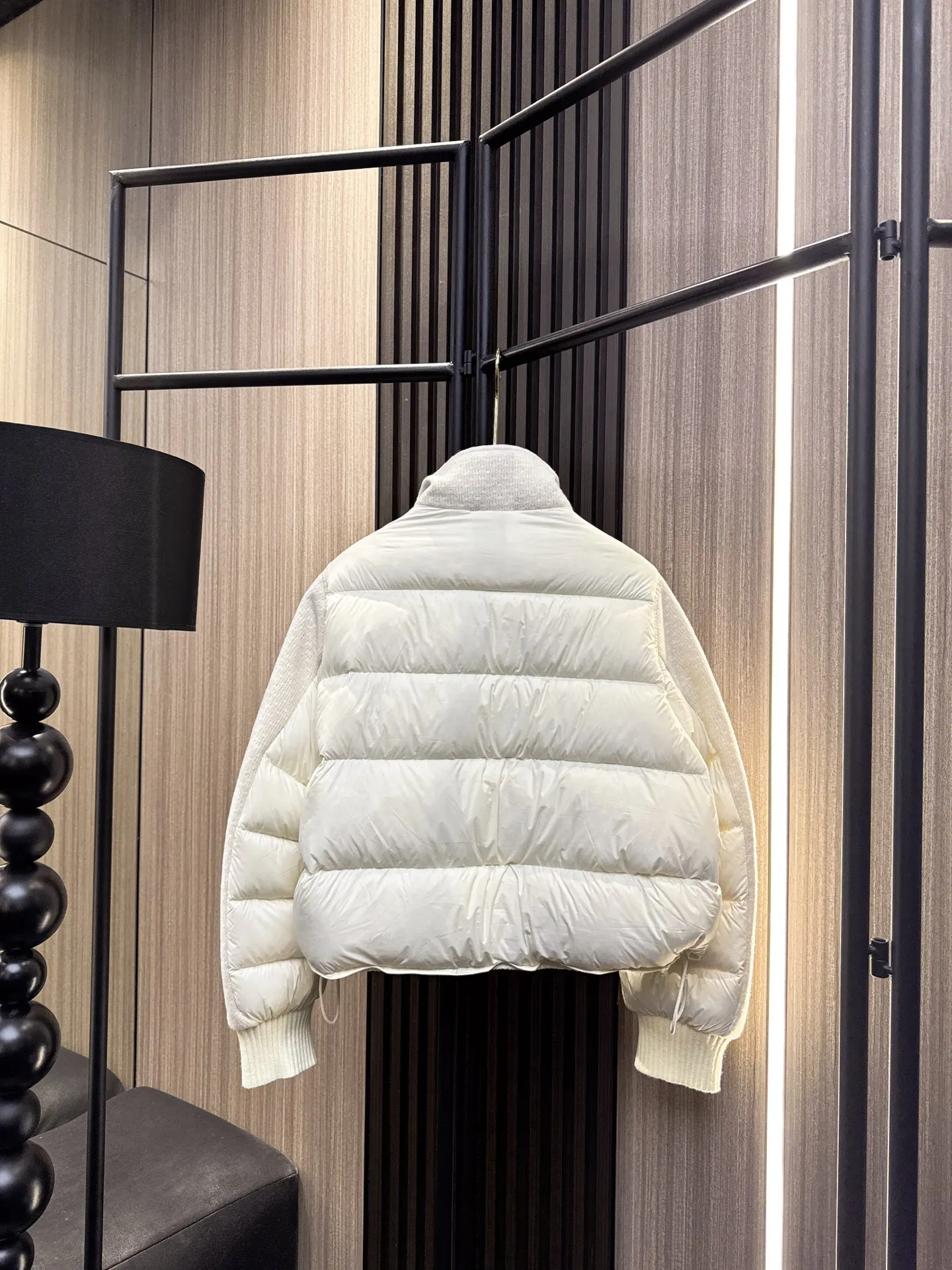 2022 Winter Nieuwe Dameskleding Licht Pluizige Witte Eend Donsjack Half Open Knop Zoom Trekkoord Stand Kraag Rits jas