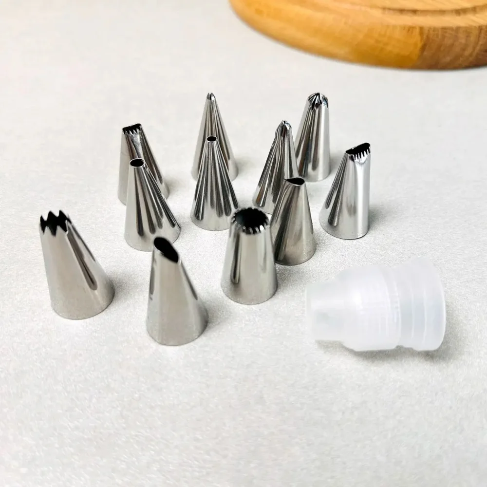 12/24Pcs Cream Nozzles Pastry Socket Large Cupcake Paper Cups Cream Nozzles Cake Decorating Tools for Pastry Piping Bag Baking